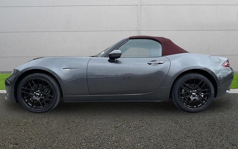 Used Mazda MX5 Inclusive 160 HP (117 kW) 2018 Grey Cabriolet