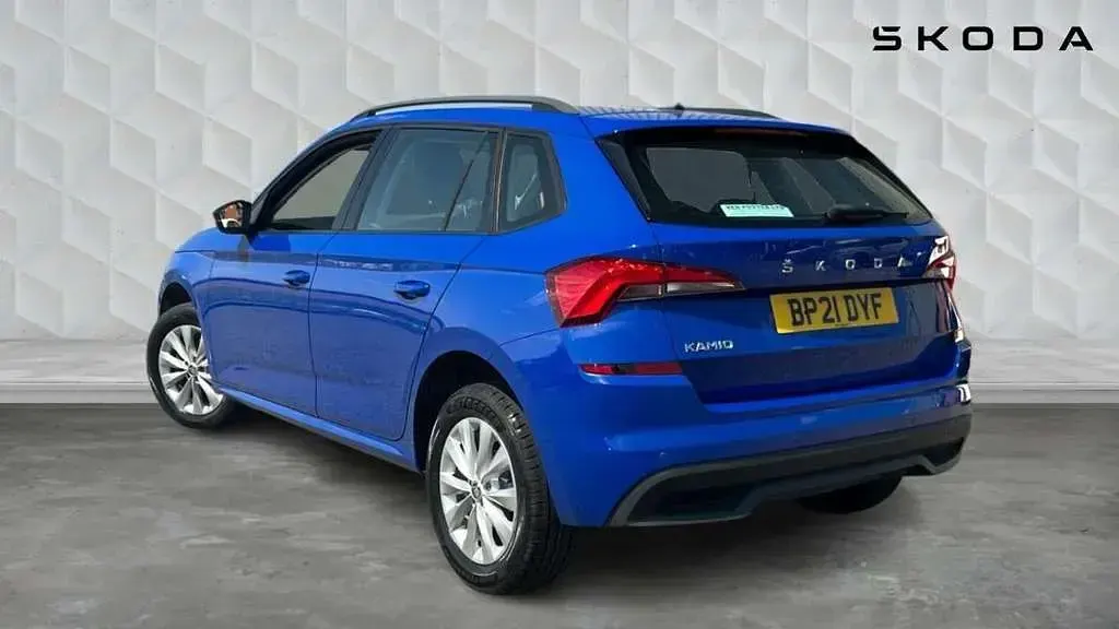 Used Skoda Kamiq 95 HP (69 kW) 2021 Energy blue SUV
