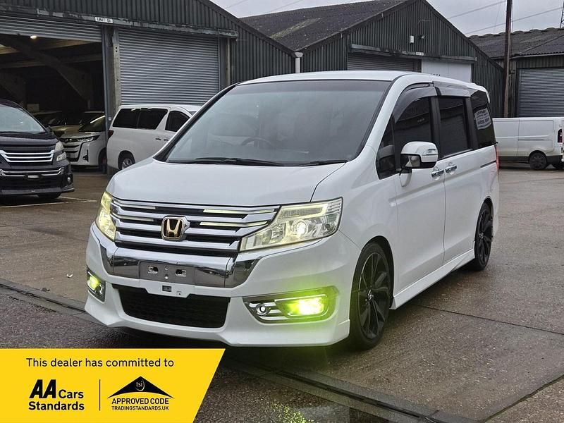 Used Honda Stepwgn 2014 White MPV