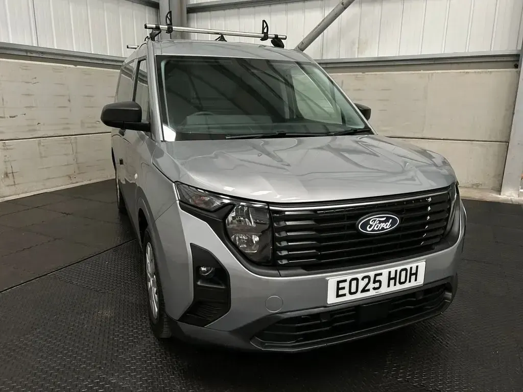 Używany Ford Transit Trend 100 KM (73 kW) 2025 Srebrny Van