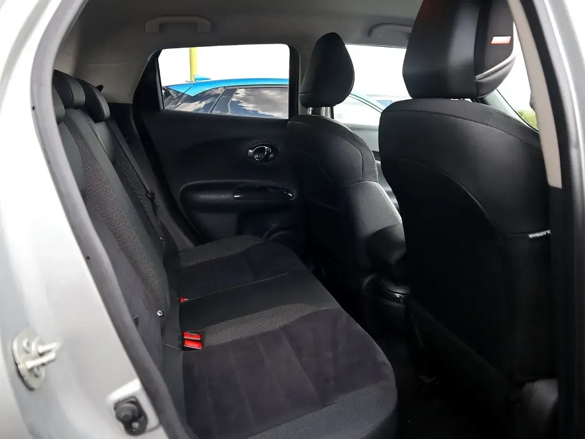 Used Nissan Juke 112 HP (82 kW) 2019 Silver SUV