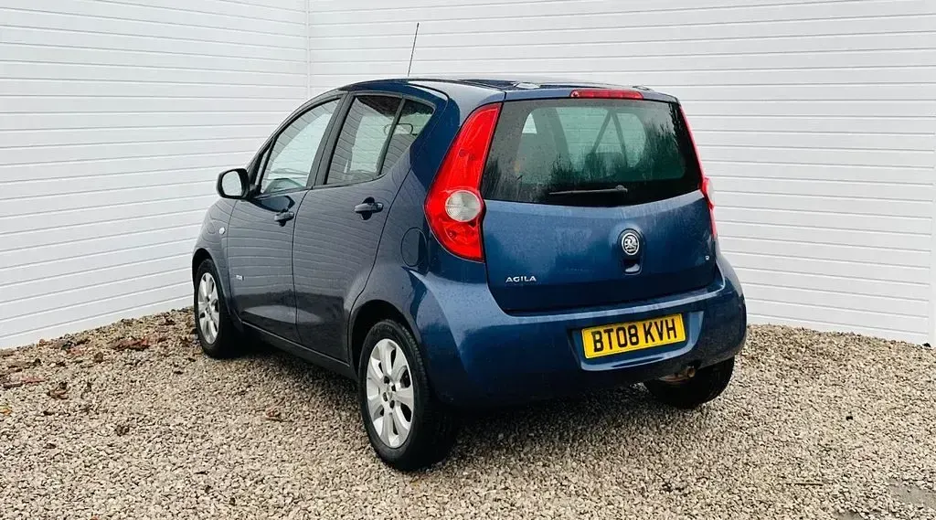Used Vauxhall Agila Design Edition 85 HP (62 kW) 2008 Blue MPV