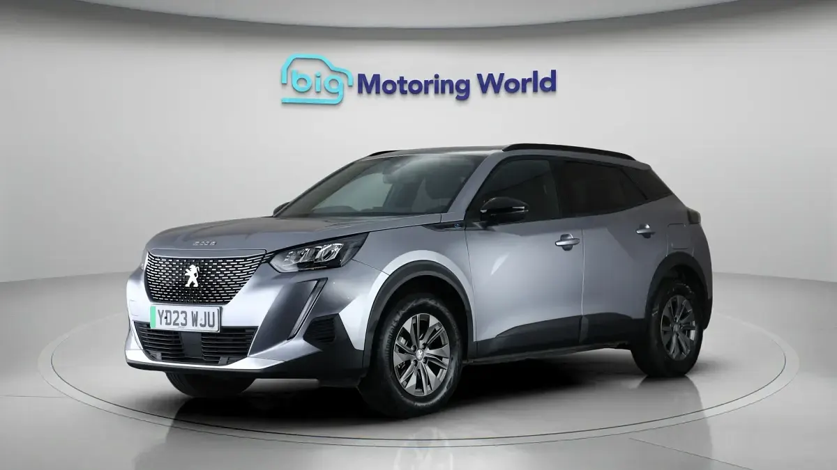 Used Peugeot e-2008 Active+ 100 kW (136 HP) 2023 Grey SUV
