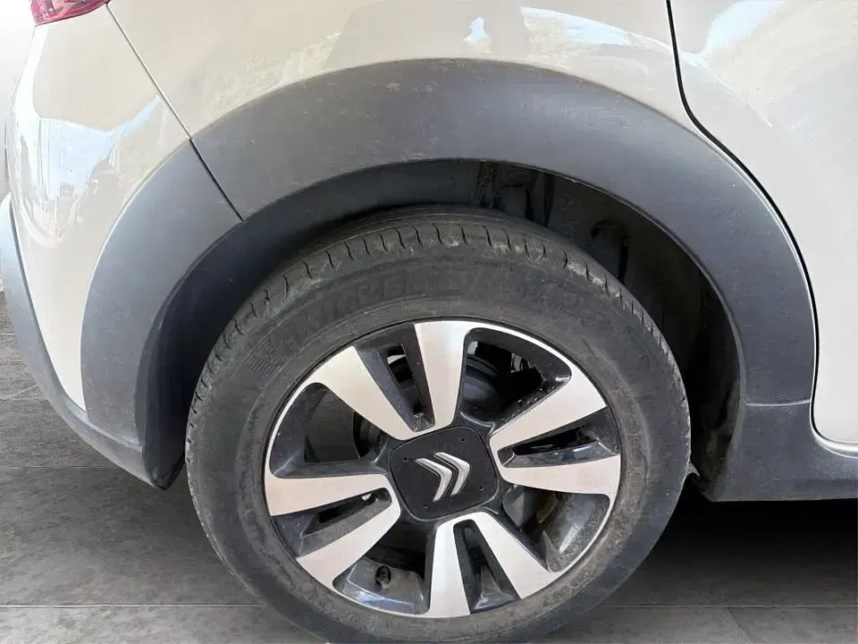 Used Citroën C3 PureTech 83 HP (61 kW) 2024 Grey Hatchback