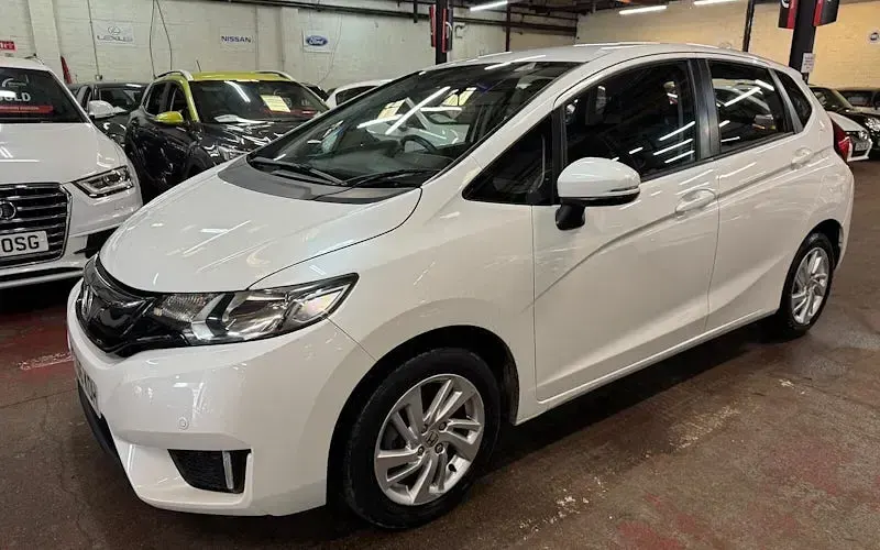 Used Honda Jazz SE 102 HP (75 kW) 2016 White Hatchback