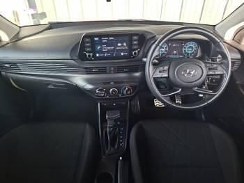 Used Hyundai Bayon SE 100 HP (73 kW) 2023 Red SUV