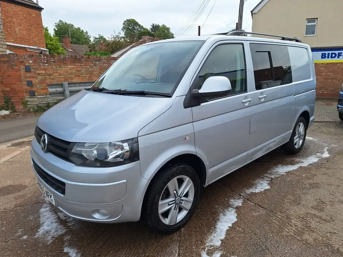 Used VW T5 Trendline 102 HP (75 kW) 2015 Silver Van