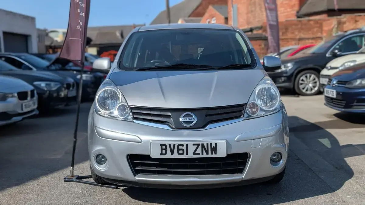 Used Nissan Note N-TEC 110 HP (80 kW) 2011 Silver Hatchback