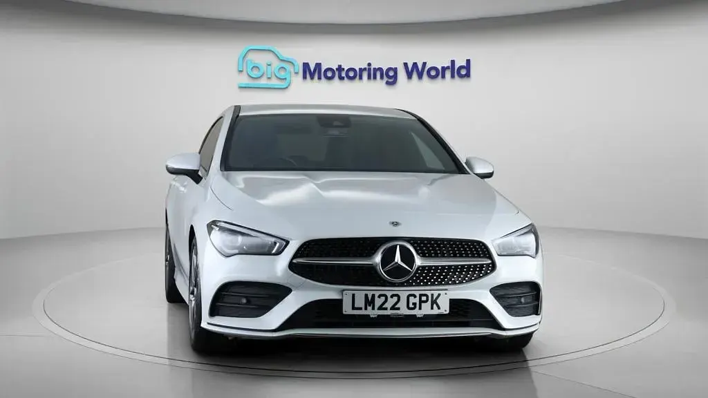 Used Mercedes CLA200 Shooting Brake AMG line 163 HP (119 kW) 2022 White Estate