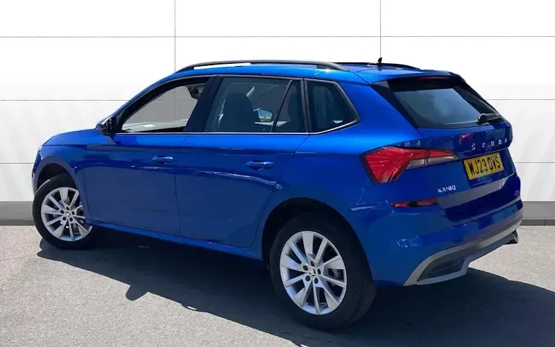 Used Skoda Kamiq SE 95 HP (69 kW) 2023 Blue SUV