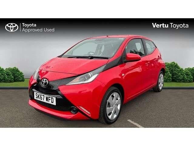 Used Toyota Aygo X-play 69 HP (50 kW) 2017 Red Hatchback