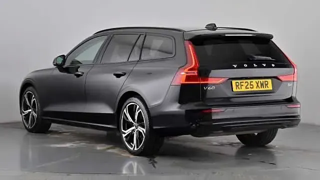 Used Volvo V60 Plus 197 HP (144 kW) 2025 Onyx black Estate