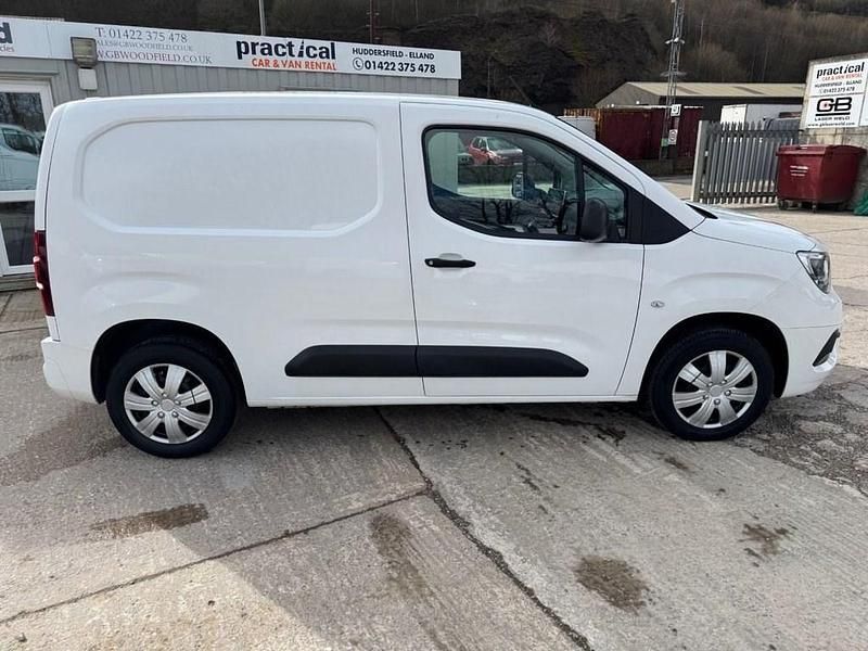 Used Vauxhall Combo Sportive 2020 White MPV