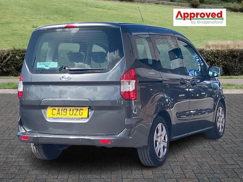 Used Ford Tourneo Zetec 2019 Grey Estate