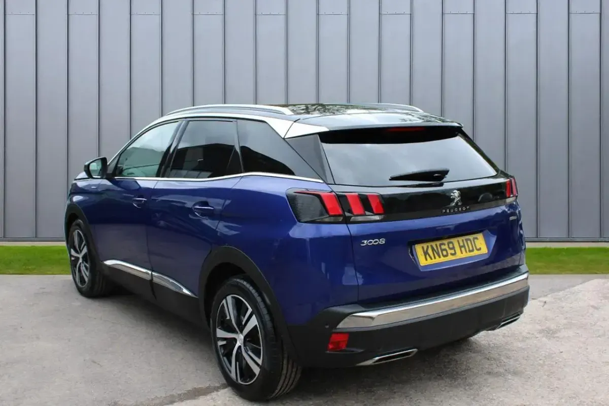 Second-hand Peugeot 3008 GT-line 129 CP (94 kW) 2019 Albastru SUV