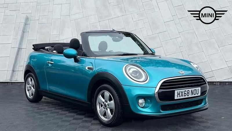 Green Used 2018 Mini Cooper Hatchback | £14,491 (A bit pricey) - Image 1/4