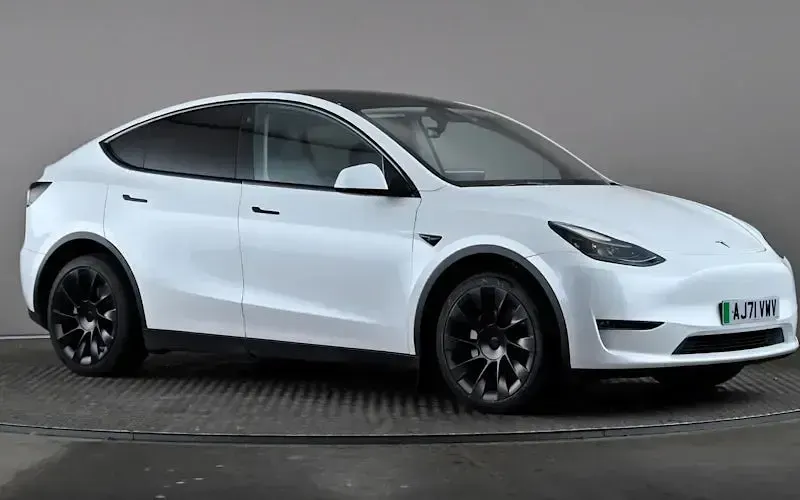 Used Tesla Model Y Long Range AWD 286 kW (389 HP) 2025 SUV