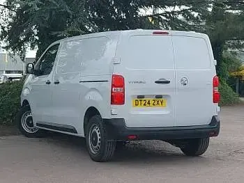 Usado Vauxhall Vivaro 2024 Branco Monovolume