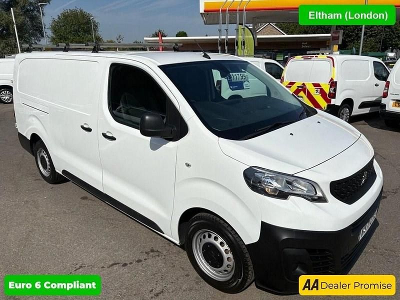 White Used 2021 Peugeot Expert Premium Van | £11,999 (Fair price) - Image 1/4