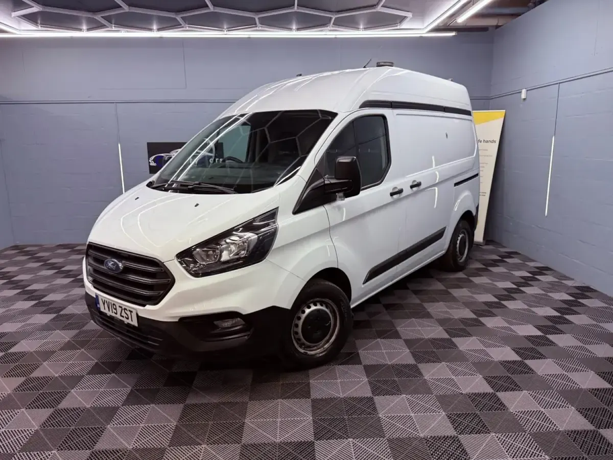 Usado Ford Transit Custom 105 HP (77 kW) 2019 Branco Van