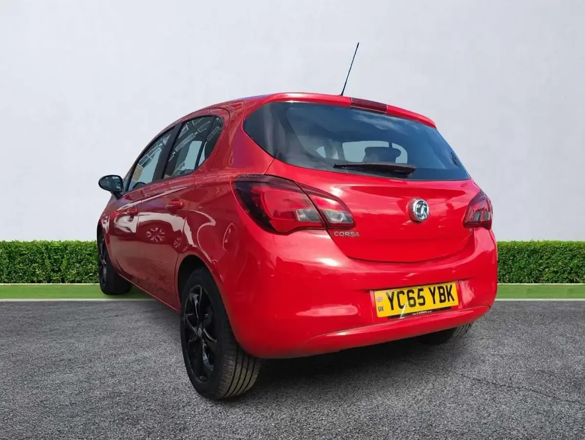 Used Vauxhall Corsa 90 HP (66 kW) 2015 Red Hatchback