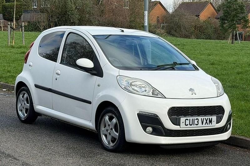 Used Peugeot 107 Allure 68 HP (50 kW) 2013 White Hatchback
