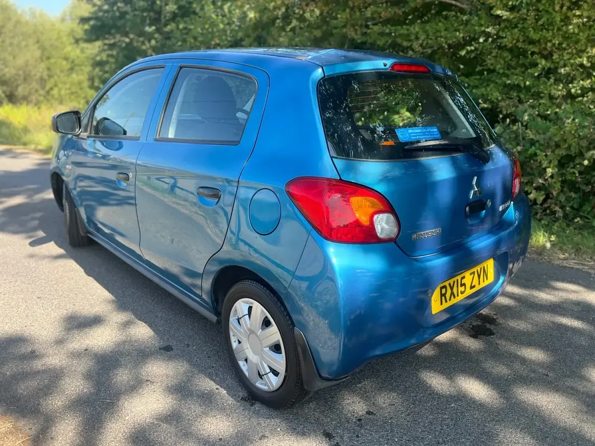 Used Mitsubishi Mirage 71 HP (52 kW) 2015 Blue Hatchback