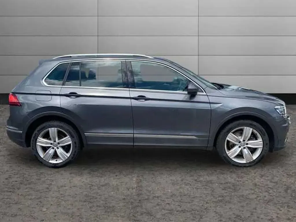 Used VW Tiguan SEL 190 HP (139 kW) 2020 Grey SUV