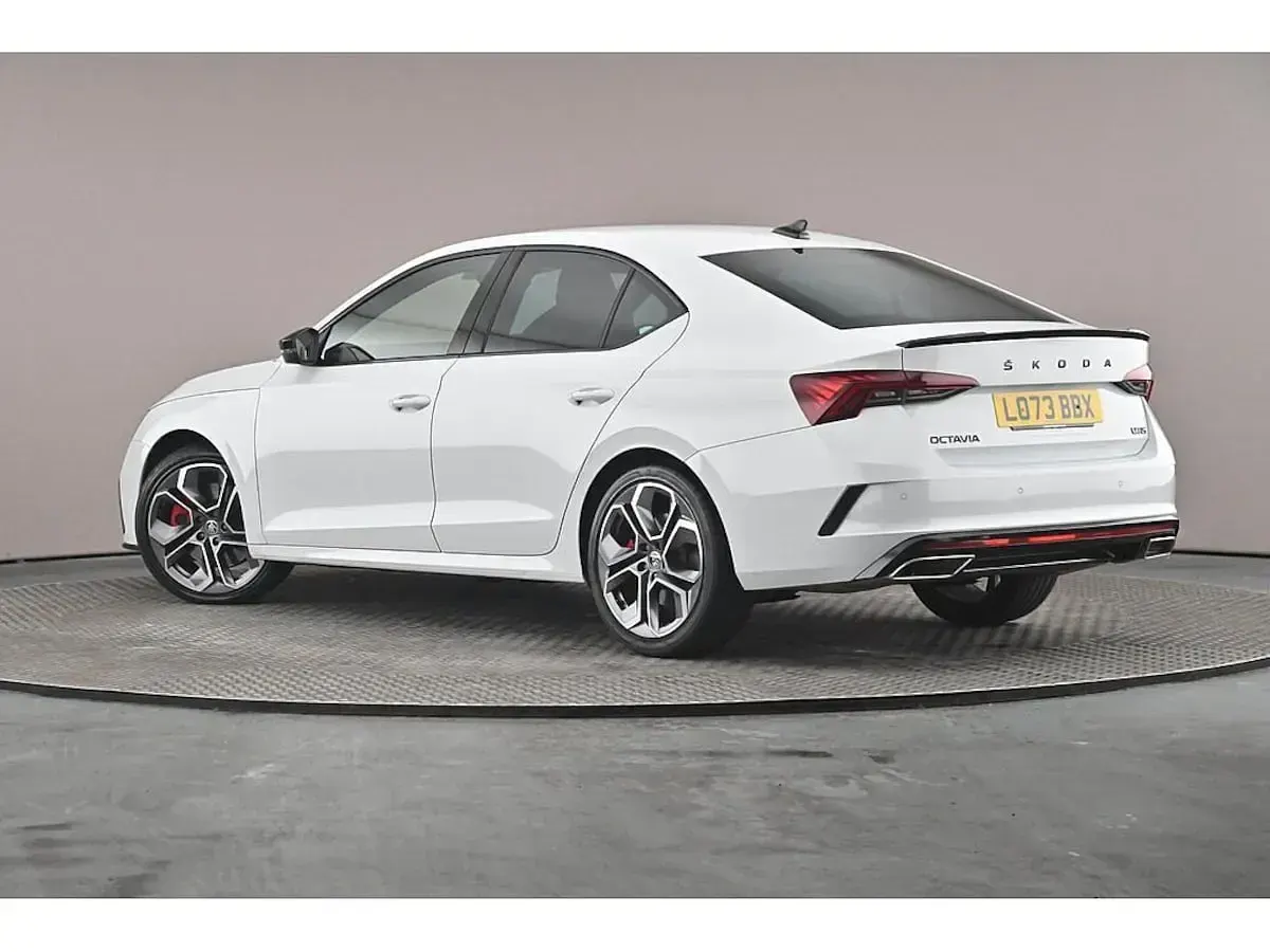 Used Skoda Octavia vRS 180 HP (132 kW) 2023 Moon white metallic Hatchback