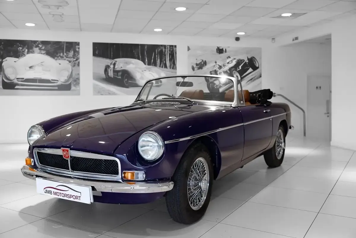 Used MG B 95 HP (69 kW) 1974 Mauve/purple Cabriolet
