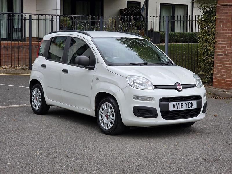 White Used 2016 Fiat Panda Easy Hatchback | £2,200 (Good price) - Image 1/4