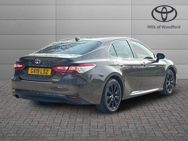 Used Toyota Camry Design 218 HP (160 kW) 2019 Grey Sedan