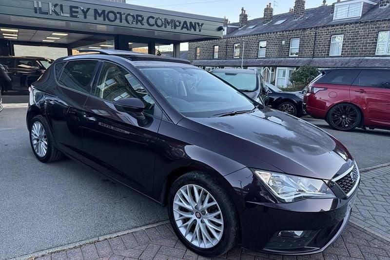 Mauve/purple Used 2018 Seat Leon SE Dynamic Hatchback | £11,425 (Fair price) - Image 1/1