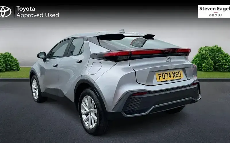 Used Toyota C-HR 140 HP (102 kW) 2026 SUV