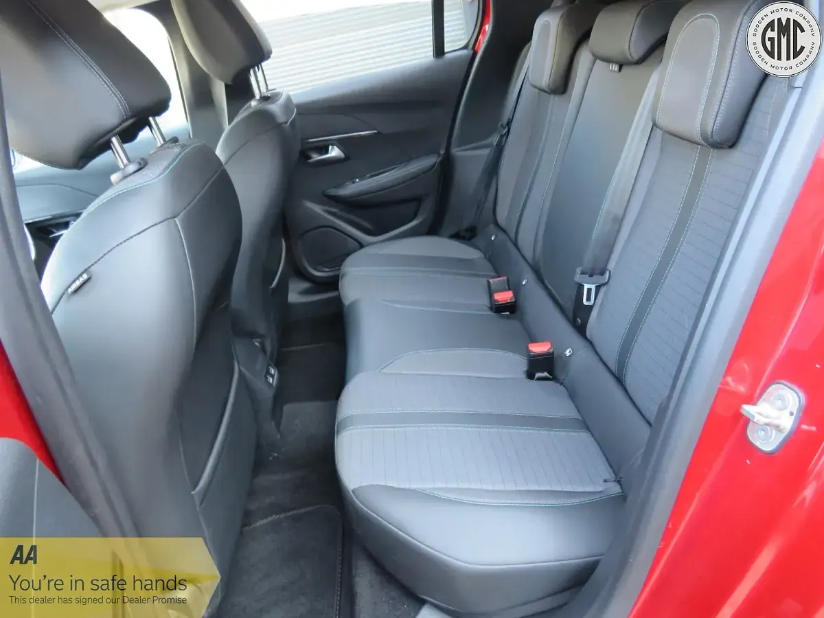 Used Peugeot 208 Allure 102 HP (75 kW) 2020 Red Hatchback