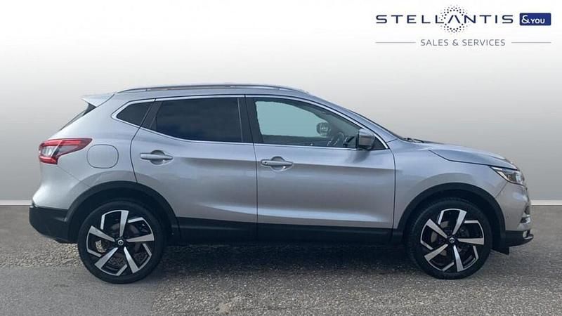 Grey Used 2019 Nissan Qashqai S SUV | £11,855 (Fair price) - Image 1/4
