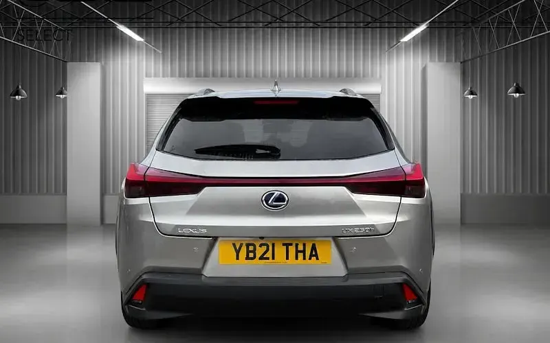 Used Lexus UX 184 HP (135 kW) 2023 Silver SUV