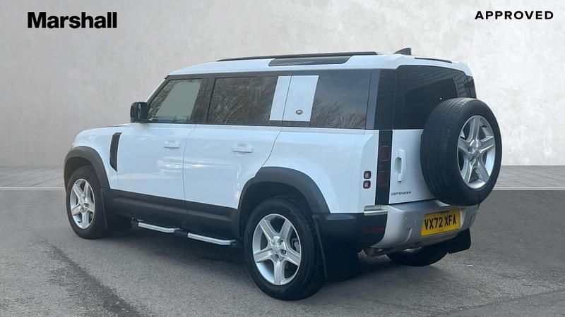 Used Land Rover Defender SE 249 HP (183 kW) 2022 Solid  fuji white SUV