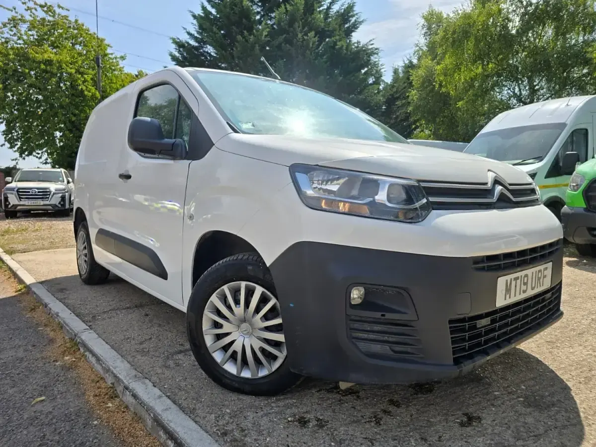 Używany Citroën Berlingo 75 KM (55 kW) 2019 Biały Minivan