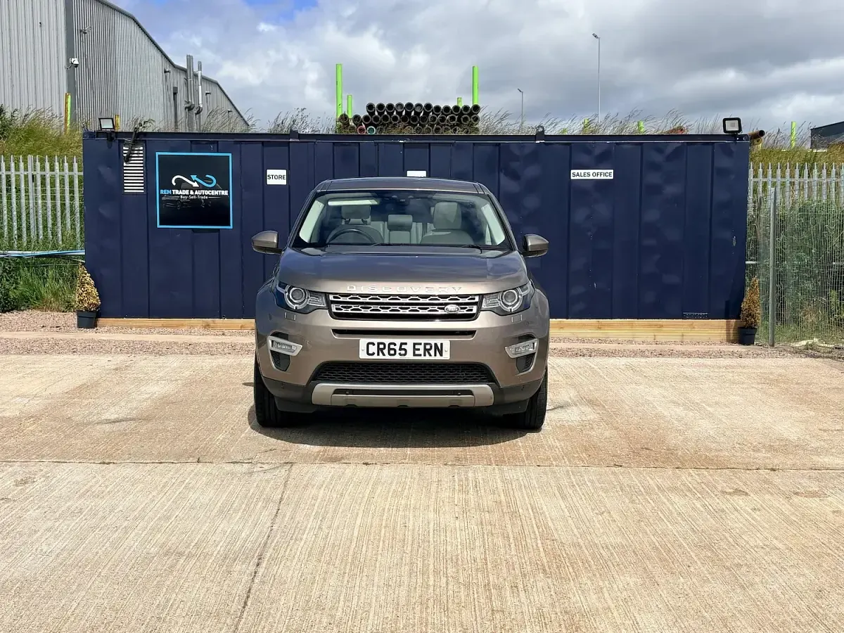 Used Land Rover Discovery Sport HSE Luxury 180 HP (132 kW) 2015 Brown SUV