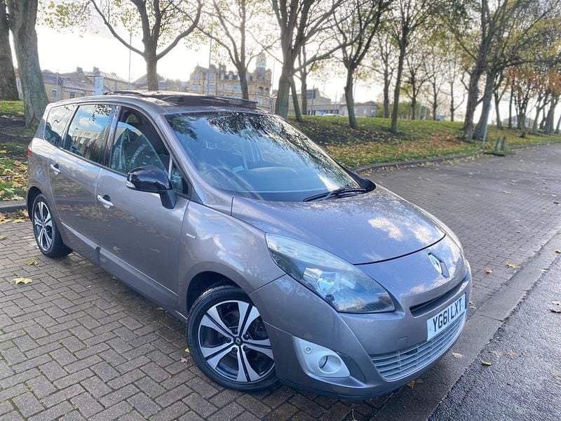 Grey Used 2011 Renault Grand Scénic III Bose Edition MPV | £2,465 (Good price) - Image 1/4