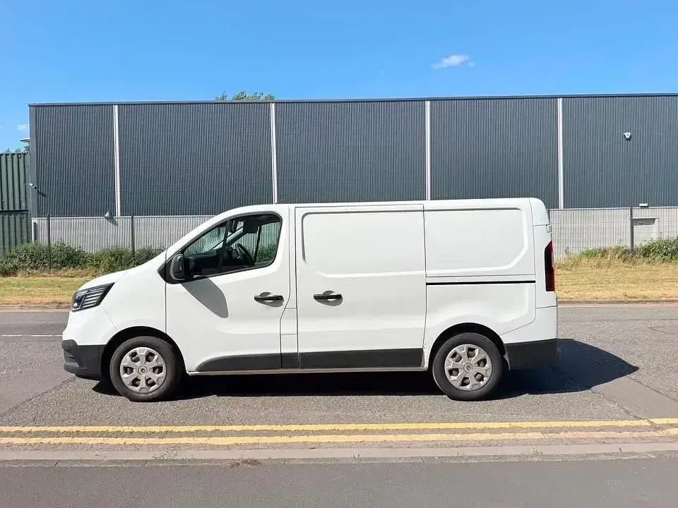 Used Renault Trafic Business 2022 White MPV