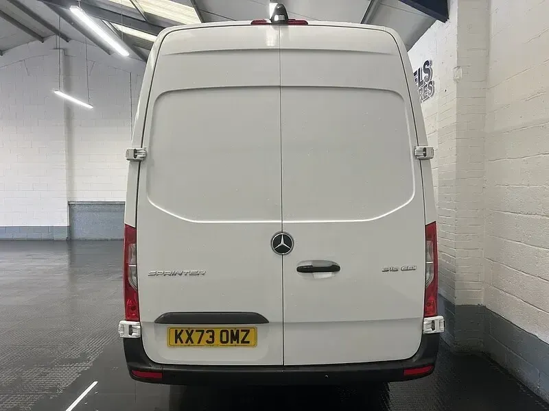 Used Mercedes Sprinter Progressive 150 HP (110 kW) 2023 White Van