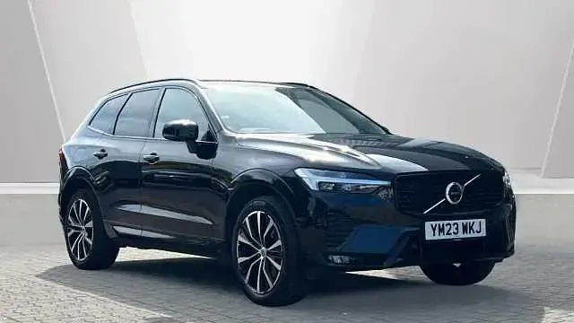 Usado Volvo XC60 Plus 194 HP (142 kW) 2024 Preto SUV