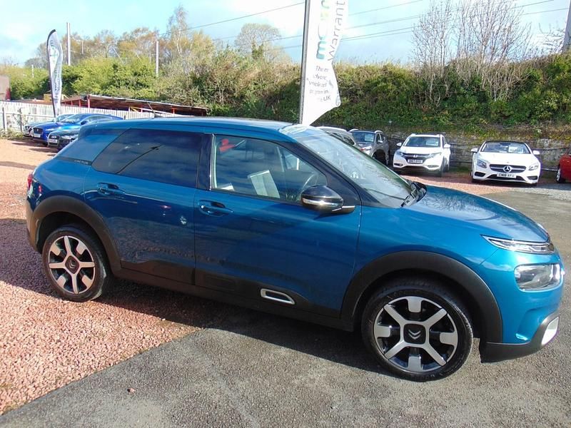 Used Citroën C4 Cactus Flair 130 HP (95 kW) 2019 Blue Hatchback