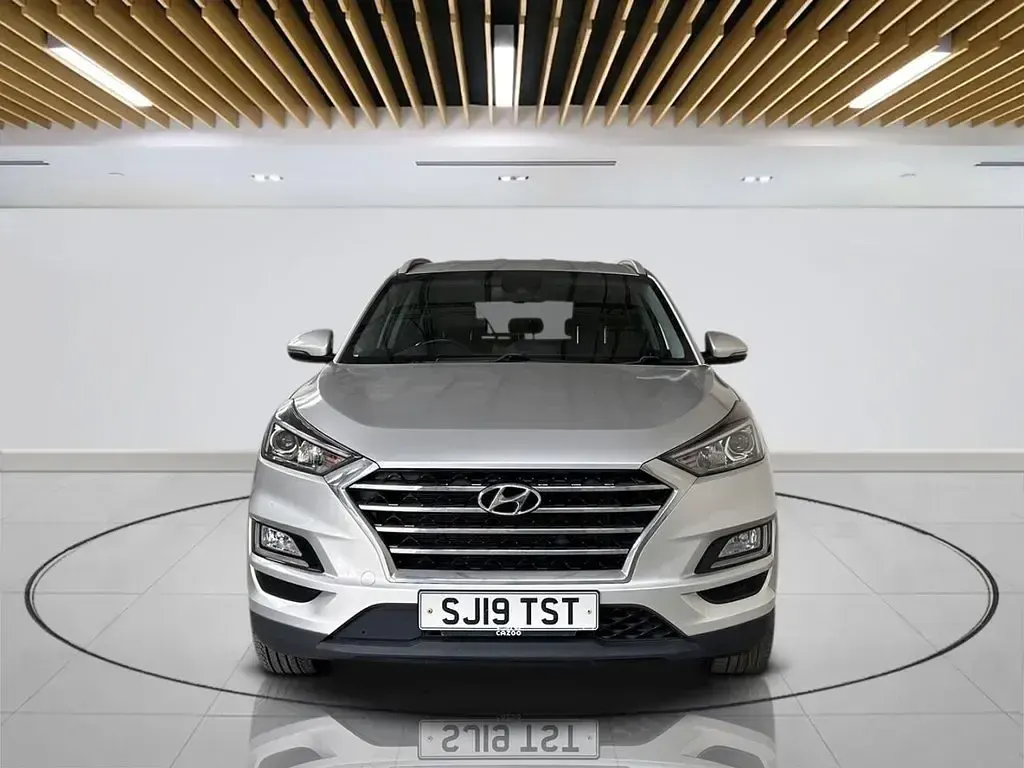 Used Hyundai Tucson SE 177 HP (130 kW) 2019 Silver SUV