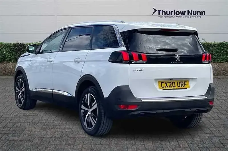 Usado Peugeot 5008 Allure 131 HP (96 kW) 2020 Branco SUV