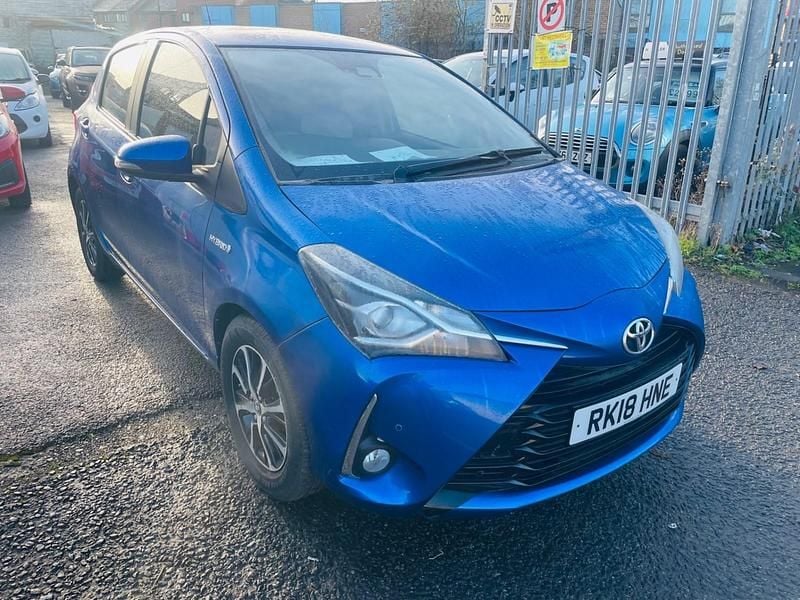 Used Toyota Yaris Hybrid 2018 Blue Hatchback