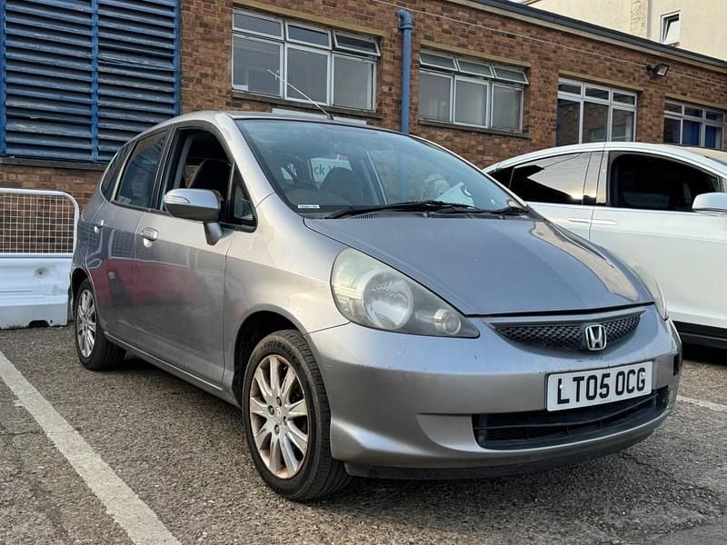 Used Honda Jazz SE 82 HP (60 kW) 2005 Silver Hatchback