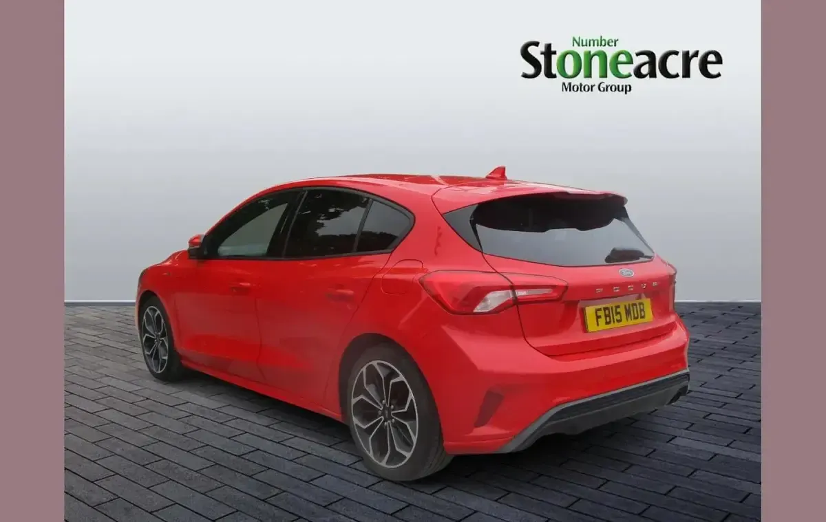 Used Ford Focus ST-Line X 182 HP (133 kW) 2019 Red Hatchback